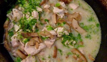 На фотографии тушеные грузди с курицей, radikal.ru